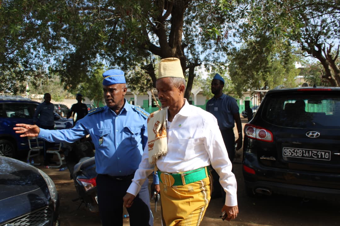 The Mayor of the city of Djibouti votes.